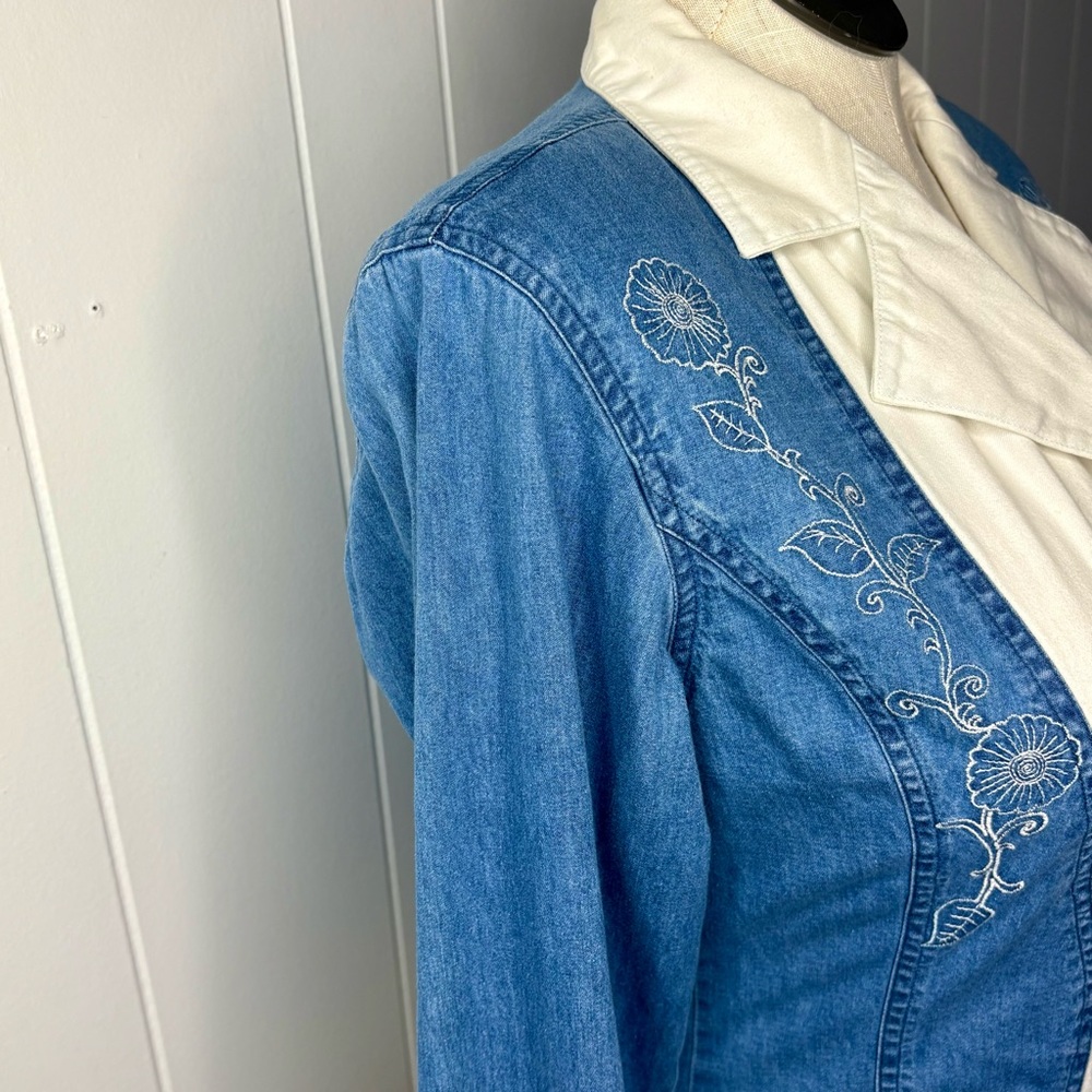 Wrangler Western Wear for Women Embroidered Denim Western Button Down Vintage - Picture 5 of 9
